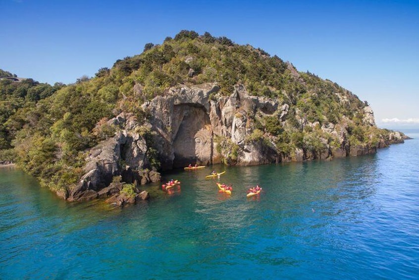 The Maori Carvings Half Day Kayak