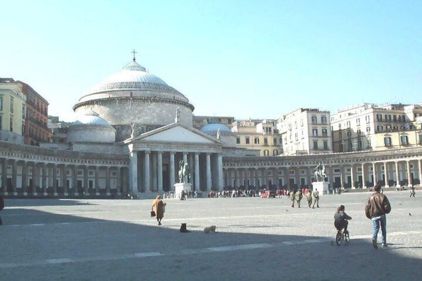 Naples Plebiscito square