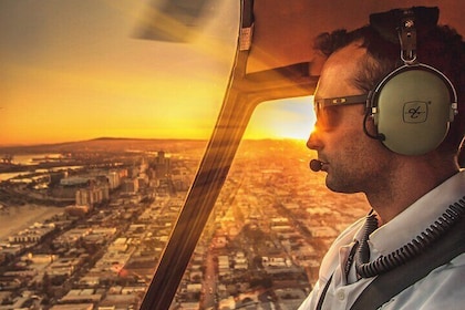 Leer hoe u met uw eigen helikopter boven Los Angeles kunt vliegen