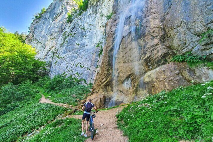 Bottom side of Skakavac Waterfall