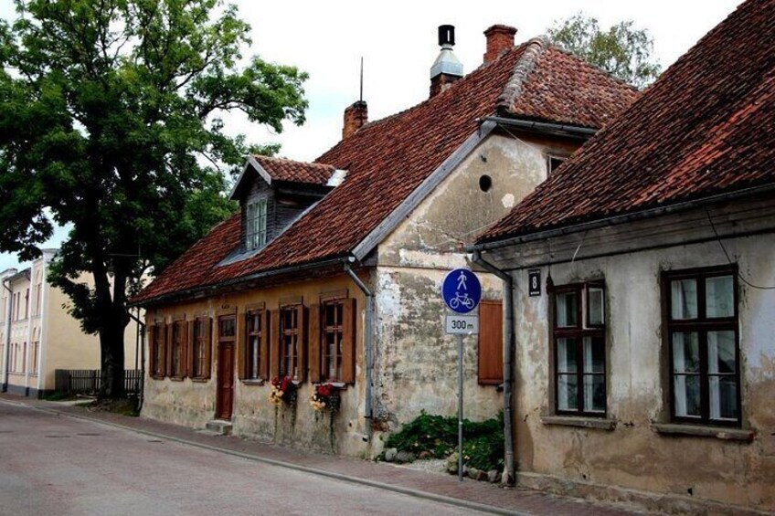 Kuldiga: charming streets, live history and coffee