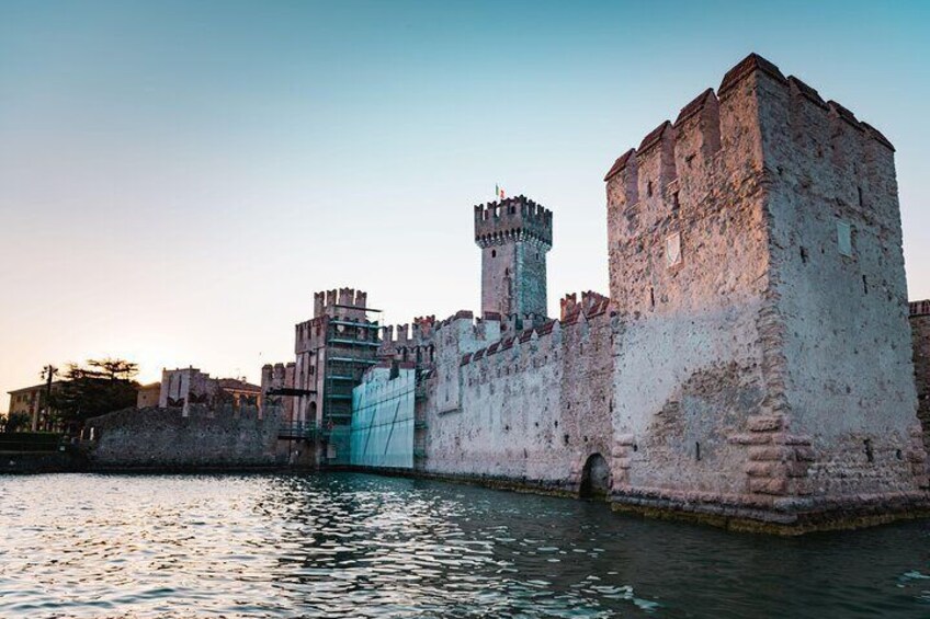 Sunset boat tour of Sirmione with exclusive onboard aperitif