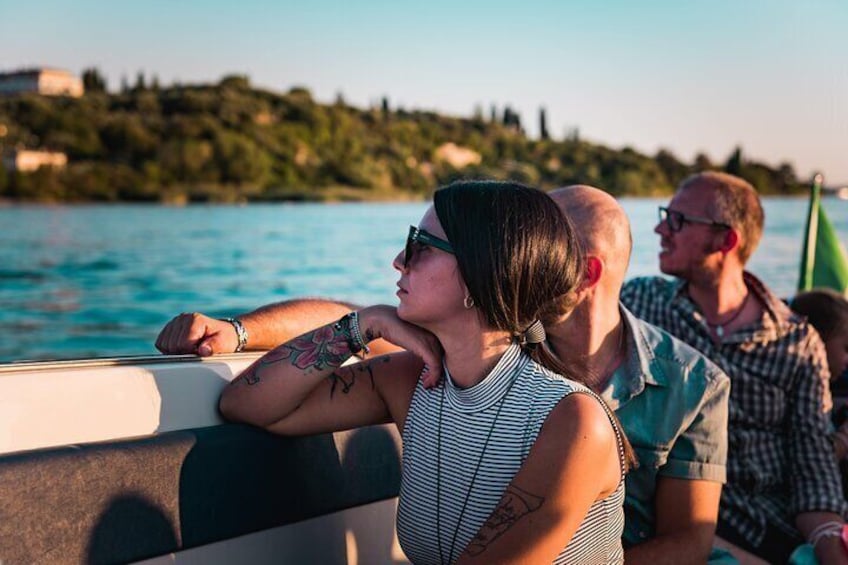 Sunset boat tour of Sirmione with exclusive onboard aperitif