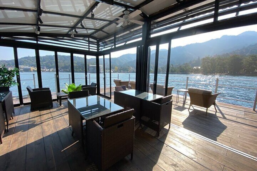 Lunch Cruise on HANAIKADA (Raft-Type Boat) with Scenic View of Miyajima