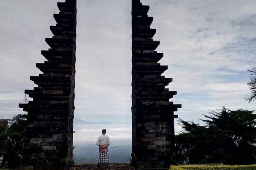 Solo Palace Tour with Sukuh and Ceto Temple from Yogyakarta