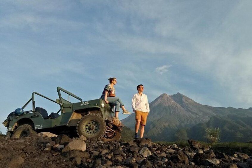 Yogyakarta Join Jeep Tour: Mount Merapi Golden Sunrise, Borobudur, Mendut Temple