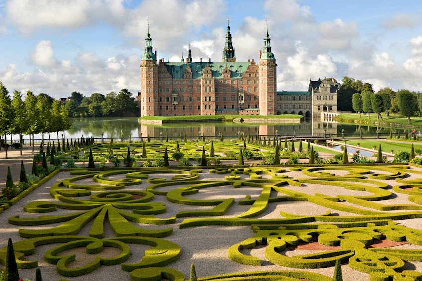 From Copenhagen: Private 5-Hour Frederiksborg Castle Tour