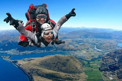 10 Day Adrenalin Tour. Skydiving, Bungy, Rafting, Climbing, Heli MTB & more...