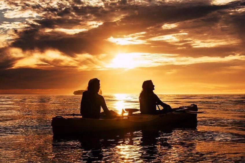 Kayak in Table Bay