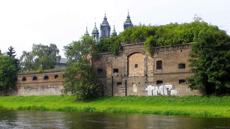 Poznan: Srodka District and Cathedral Island Private Walking