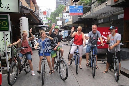 Thai Tapas Food Experience by Bicycle Including Dinner