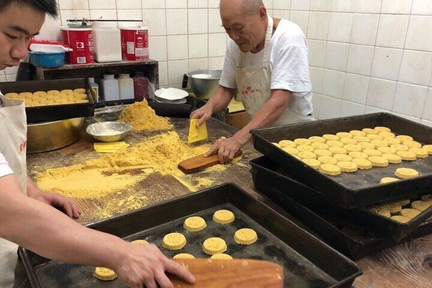 The making of almond cookies