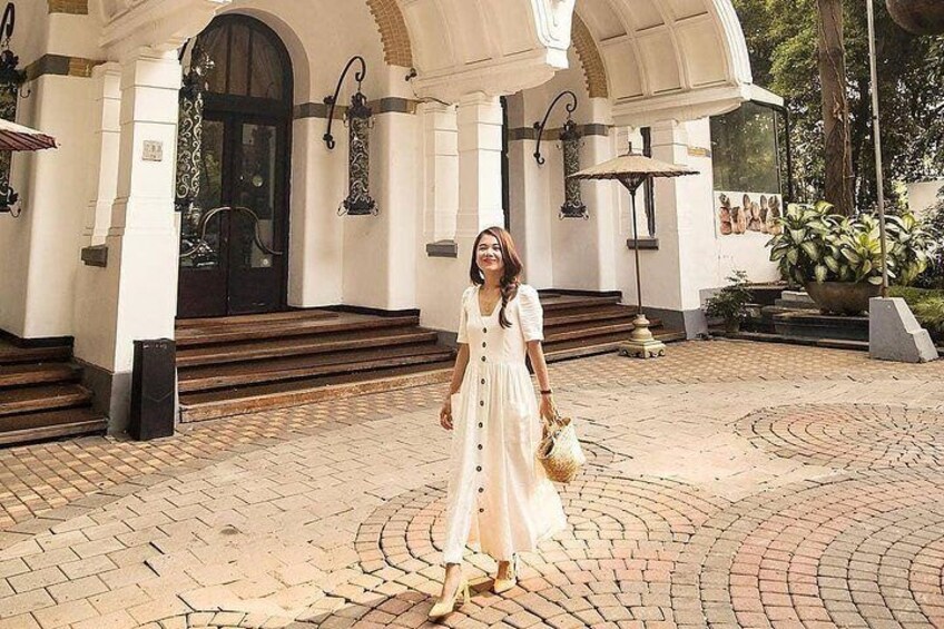 Jakarta Private Customized Full-Day Tour with English Speaking Driver