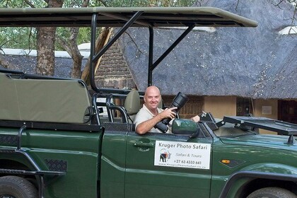 Big 5 Full Day Open Vehicle Safari with Pro Wildlife Photographer.