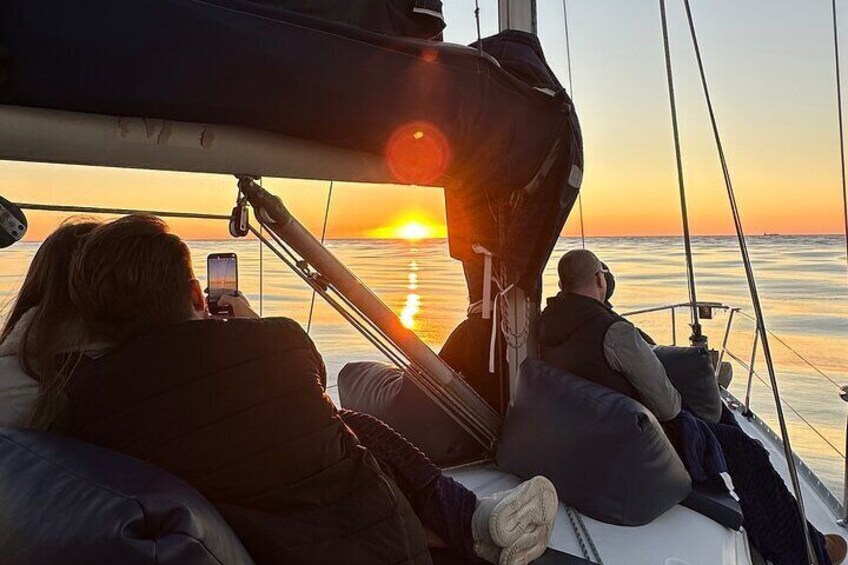 Porto: Sunset or Daytime, Charming Sailboat Cruise on the Douro River