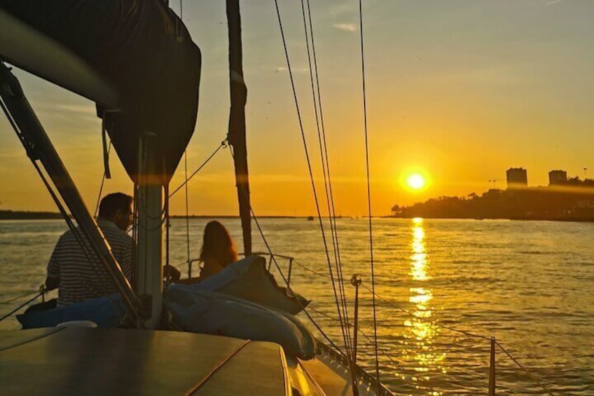 Private Sunset Sailing Cruise on the Douro River