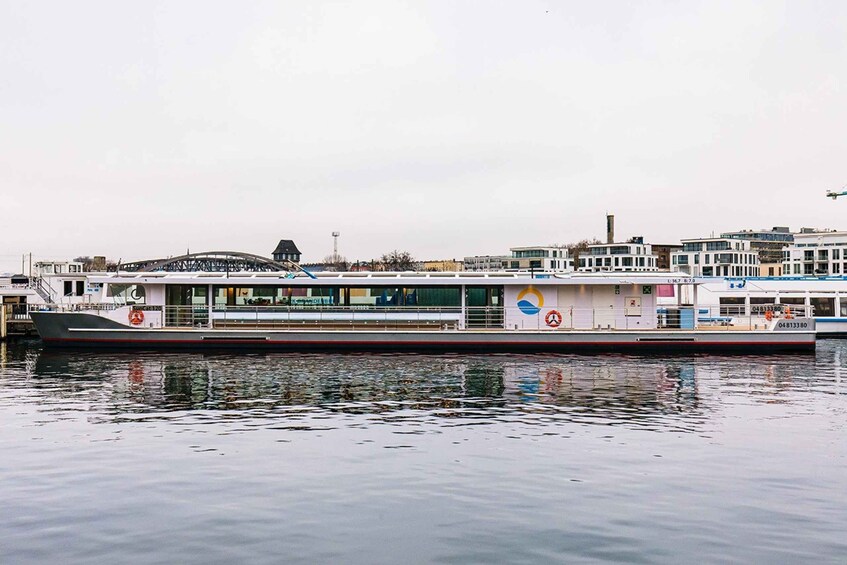 Picture 1 for Activity Berlin: Luxury Solar Catamaran River Tour