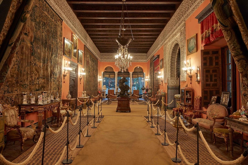 Picture 2 for Activity Seville: Las Dueñas Palace Ticket and Audioguide