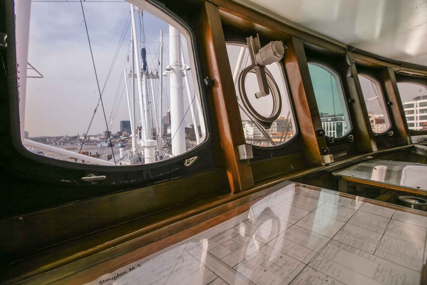 Picture 3 for Activity Hamburg: Entrance to the Museum Ship Cap San Diego