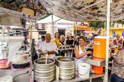 Mazatlan: Barrio Bites Tour perinteisessä taksissa.