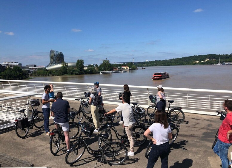 Picture 4 for Activity Bordeaux: Essentials 3-Hour Bike Ride