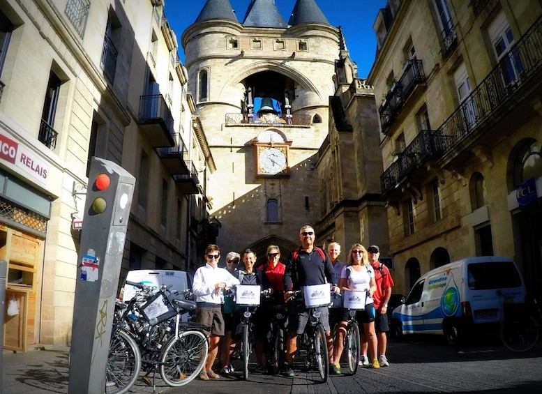 Picture 8 for Activity Bordeaux Essentials: 3-Hour Bike Ride