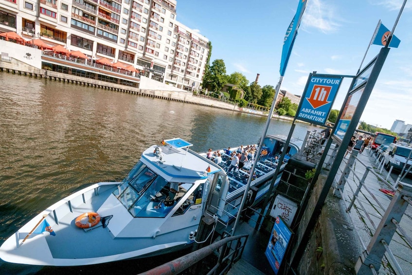 Picture 5 for Activity Berlin: 3.25-Hour Spree & Landwehrkanal Boat Tour