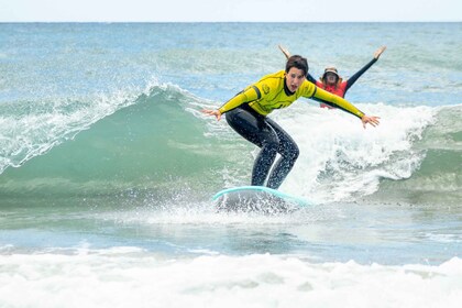 Playa del Inglés: Désircon: Surffauskurssi aloittelijoille English: Surfing...