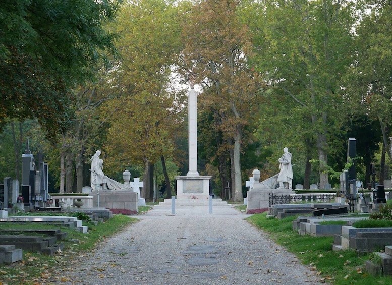 Picture 4 for Activity Vienna: Guided Walking Tour of the Central Cemetery