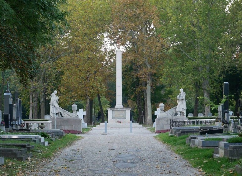 Picture 4 for Activity Vienna: Guided Walking Tour of the Central Cemetery