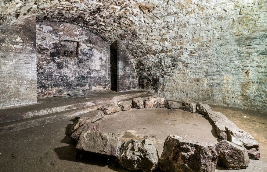 Picture 4 for Activity Edinburgh: Late-Night Underground Vaults Terror Tour