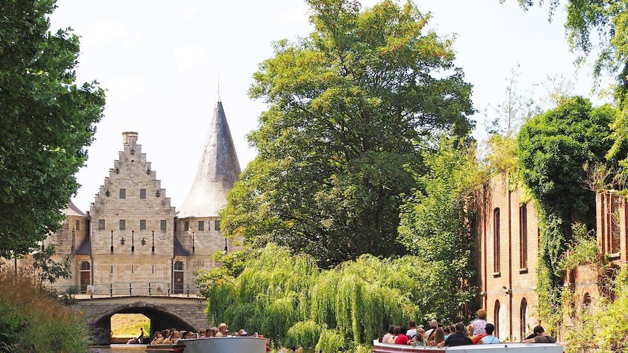 Ghent: 50-Minute Medieval Center Guided Boat Trip