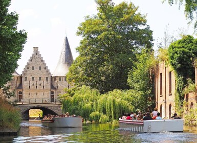 Gand : Excursion guidée en bateau de 50 minutes au centre médiéval