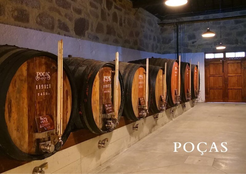 Picture 2 for Activity Porto: Guided Tour and Tasting of 3 Port Wines at Poças