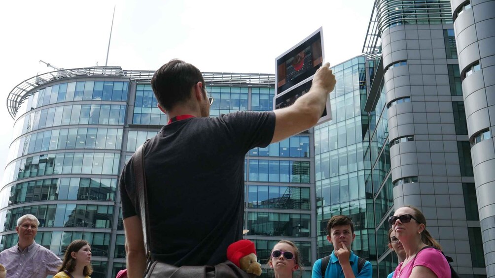 Picture 2 for Activity London: Guided Paddington Walking Tour