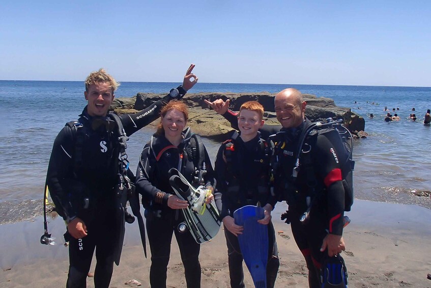 Picture 19 for Activity Tenerife: Abades Beach Beginner Diving Experience