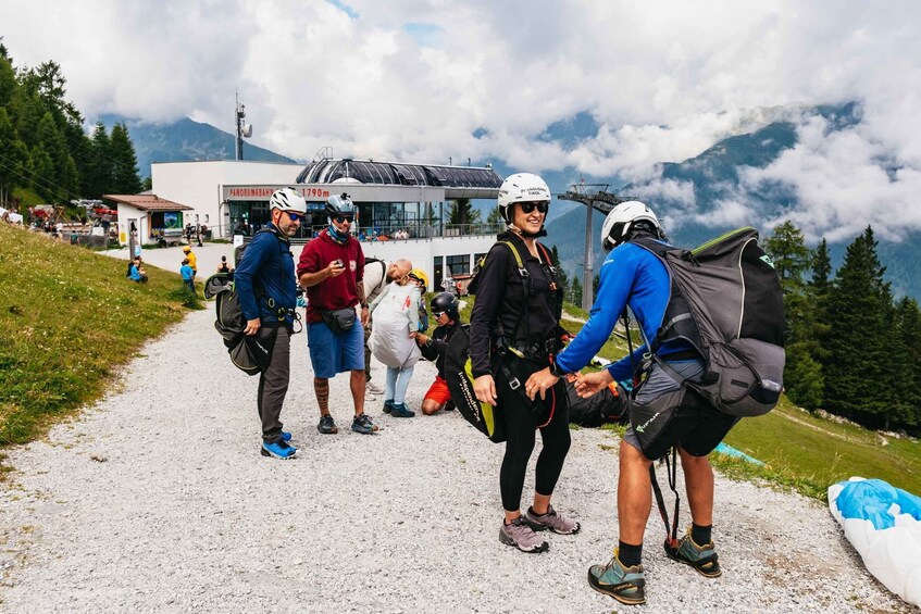 Picture 3 for Activity Neustift im Stubaital: Paragliding Tandem Flight