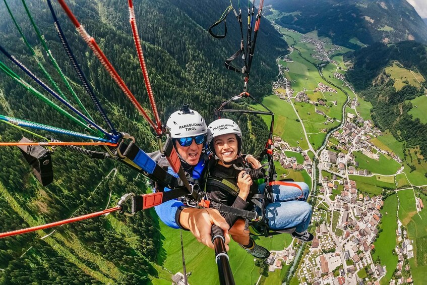 Picture 11 for Activity Neustift im Stubaital: Paragliding Tandem Flight