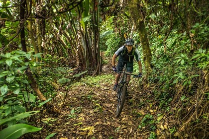 Depuis Antigua : Aventure en VTT sur le lac Atitlán