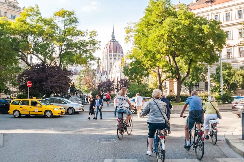 Picture 4 for Activity Budapest: Guided City Discovery Bike Tour