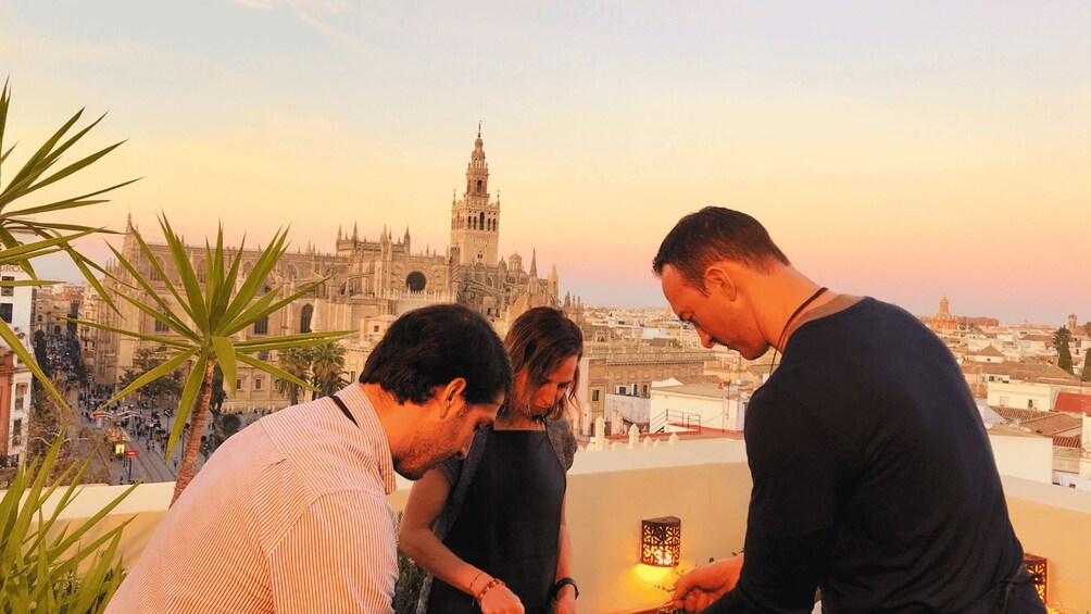 Picture 8 for Activity Seville: Highlights Rooftop Tour & Paella Cooking Class