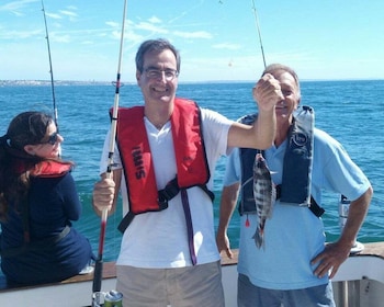 Cascais : Excursion de pêche d’une demi-journée