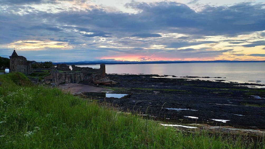 Picture 1 for Activity St Andrews: 90-Minute Historical Walking Tour