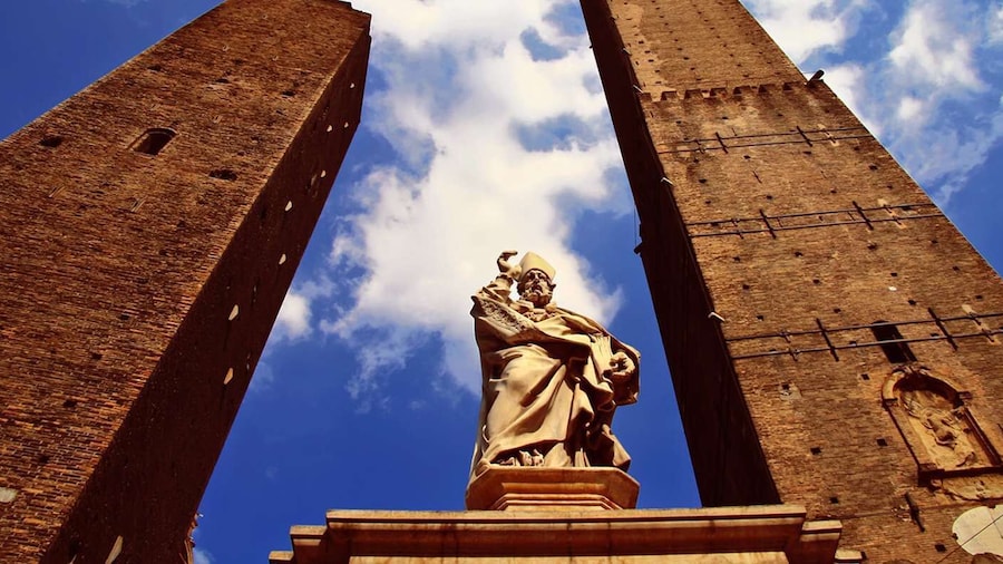 Bologna: Guided Walking Tour