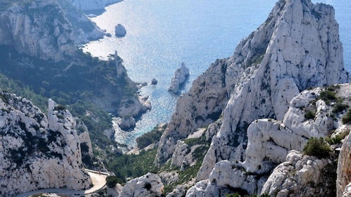 Marseilles: Between Land and Sea 8-Hour Tour