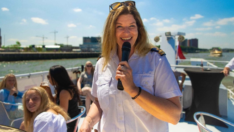 Rotterdam: Harbor Cruise with Live Guide