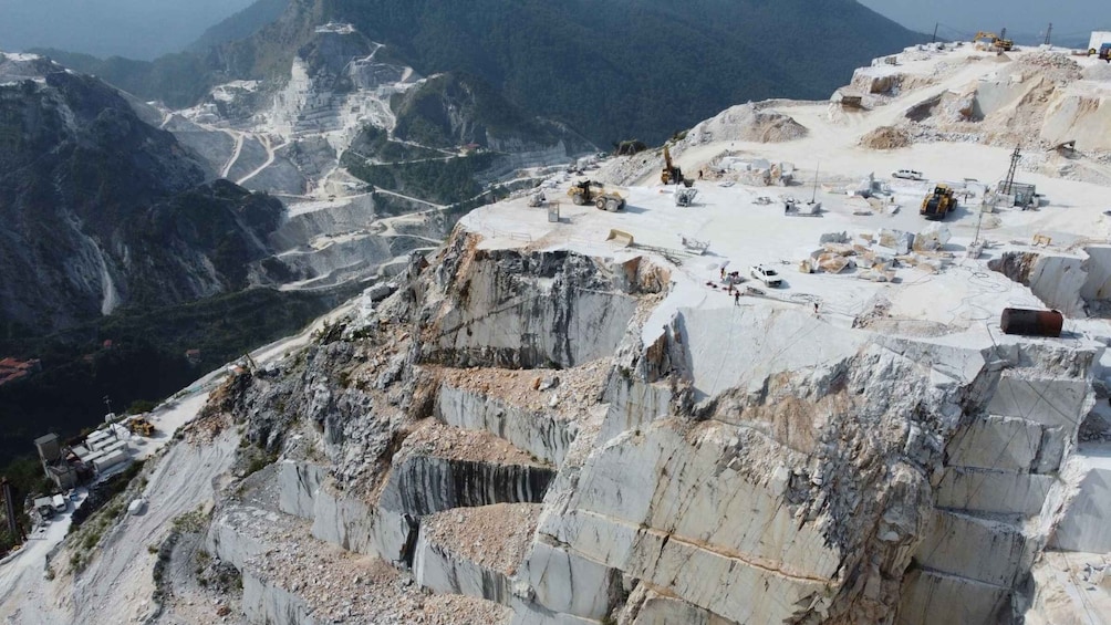 Picture 10 for Activity Colonnata: Carrara Marble Quarries Tour by Jeep