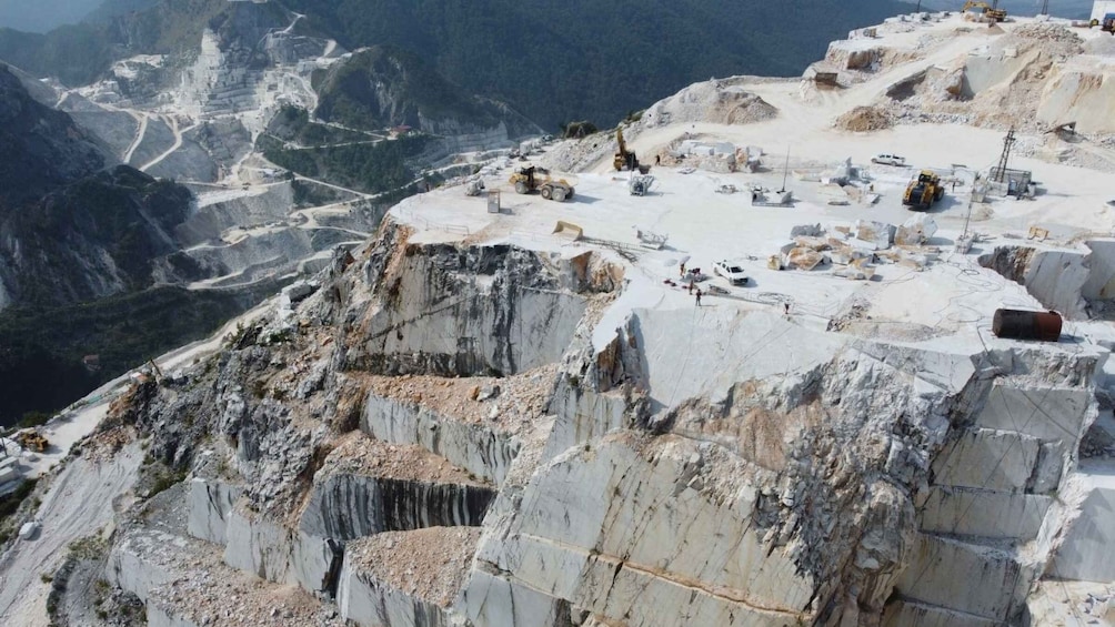 Picture 10 for Activity Colonnata: Carrara Marble Quarries Tour by Jeep
