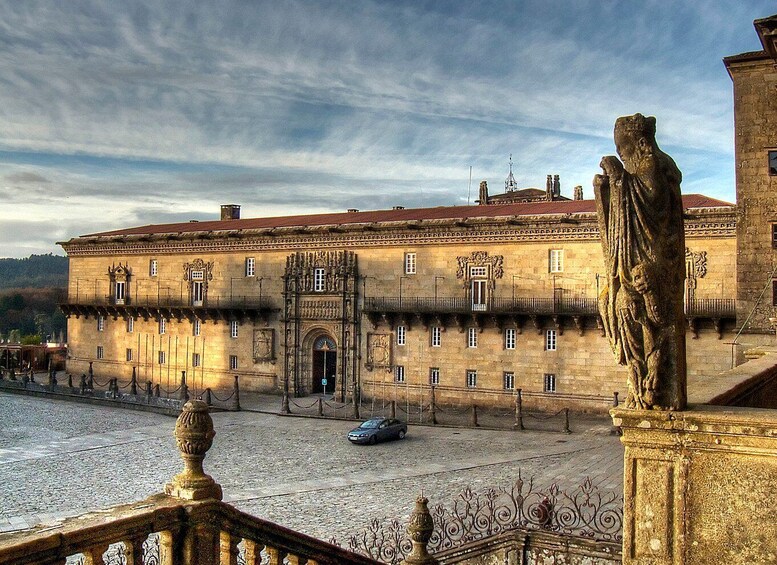 Santiago de Compostela: Hostal de los Reyes Católicos Tour