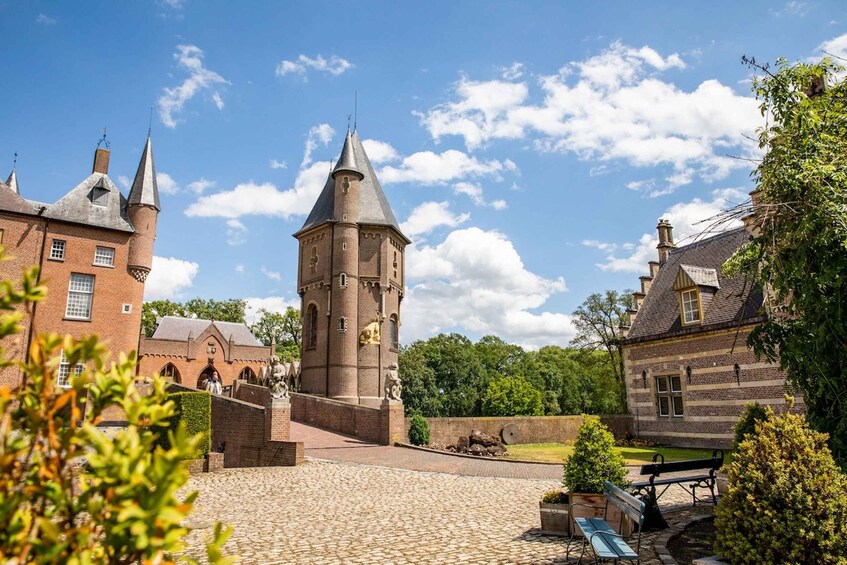 Picture 5 for Activity Heeswijk: Heeswijk Castle Admission Ticket with Audio Guide